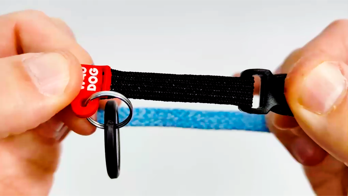 Detalle del accesorio WAUDOG en primer plano